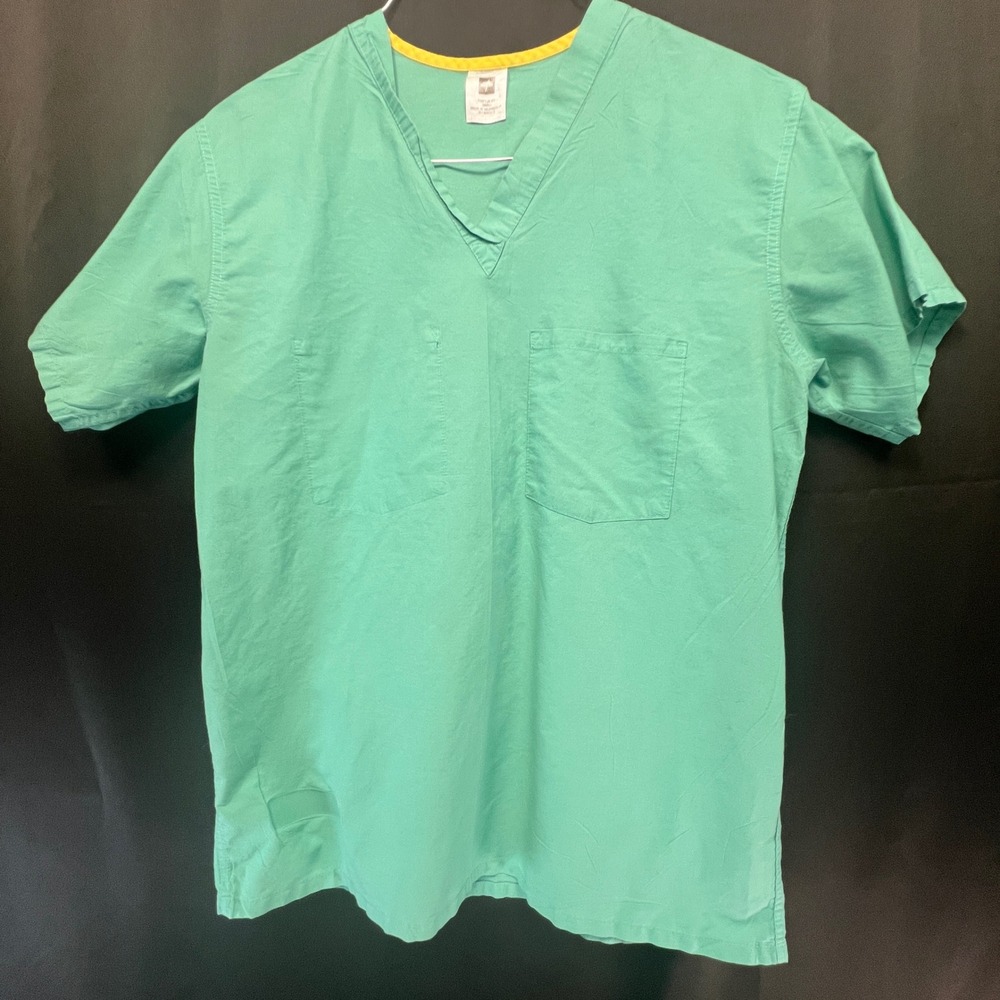 Medline Green V-Neck Scrub Top Two Pocket Medical Uniform 710PTJS-CF Small
